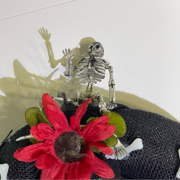 Handmade Wreath Halloween Skeleton Glow In The Dark Spooky - Picture 5 of 13